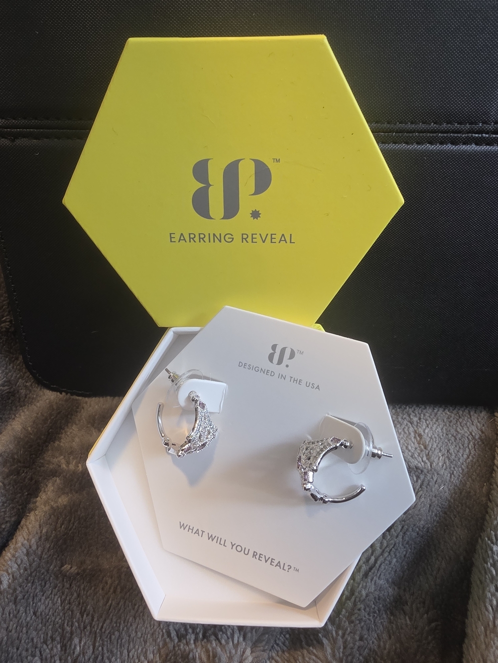 Bomb party - OG earrings